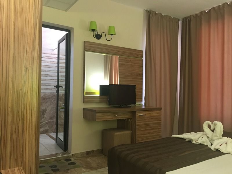 Tm Deluxe Hotel Сонячний Берег Екстер'єр фото